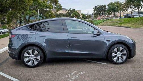 Midnight Silver Metallic 2021 Tesla Model Y Long Range
