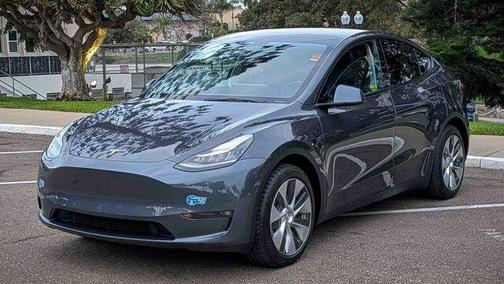 Midnight Silver Metallic 2021 Tesla Model Y Long Range