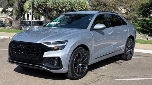 2022 Audi Q8 55 Premium Plus