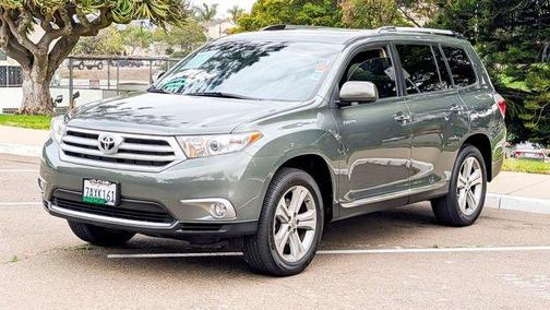 Cypress Pearl 2013 Toyota Highlander Limited