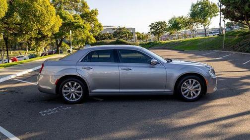 Billet Silver Metallic Clearcoat 2017 Chrysler 300C Base