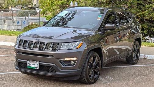 Granite Crystal Clearcoat Metallic 2018 Jeep Compass Altitude