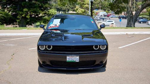 2015 Dodge Challenger SXT