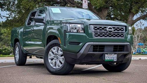 2022 Nissan Frontier SV