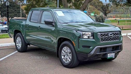 2022 Nissan Frontier SV