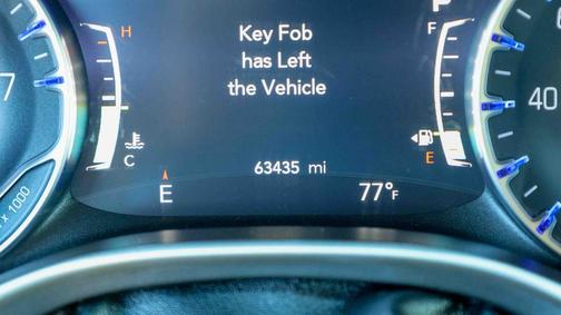 2023 Chrysler Pacifica Touring-L