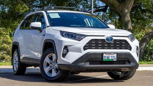 2021 Toyota RAV4 Hybrid XLE