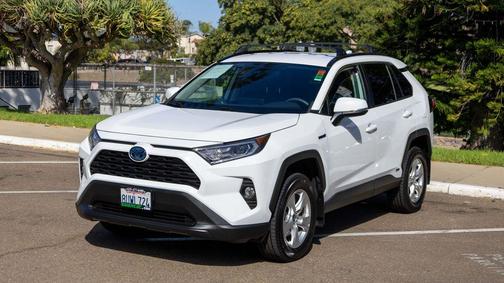 2021 Toyota RAV4 Hybrid XLE