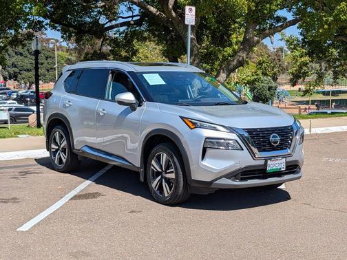 Brilliant Silver Metallic 2021 Nissan Rogue SL