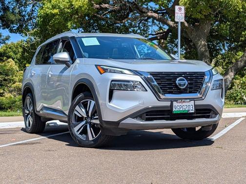 Brilliant Silver Metallic 2021 Nissan Rogue SL