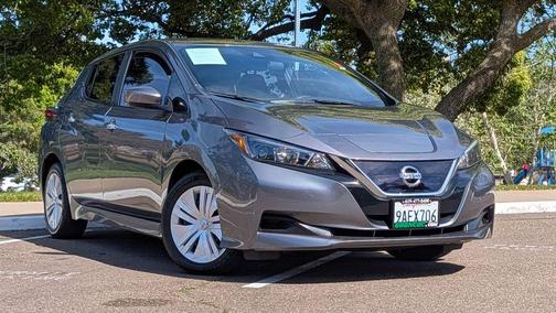 Gun Metallic 2022 Nissan Leaf S