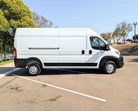 Bright White Clearcoat 2023 RAM ProMaster 2500 High Roof