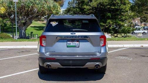 Silver Metallic 2021 Ford Explorer Limited