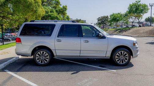 2017 Lincoln Navigator L Select