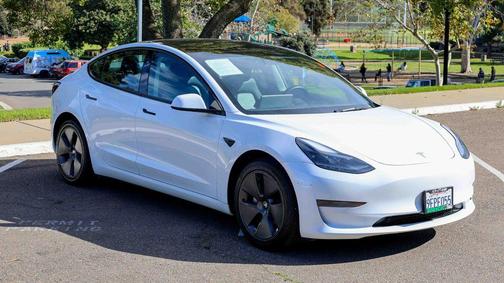 2023 Tesla Model 3 Base