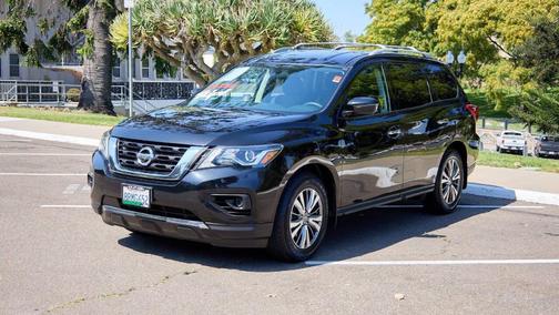 2020 Nissan Pathfinder S