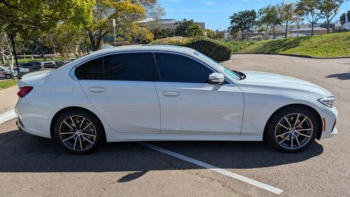 2019 BMW 330 i