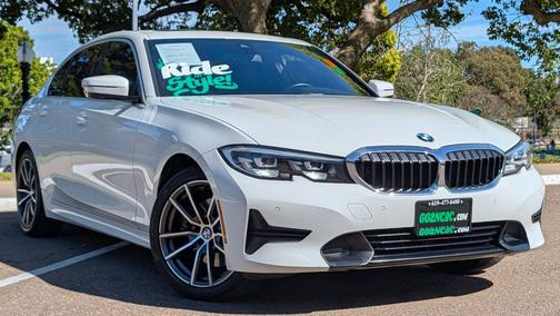 2019 BMW 330 i