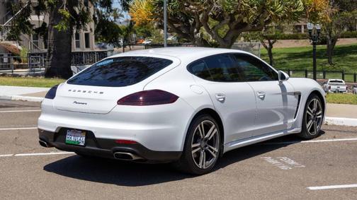 2014 Porsche Panamera 4