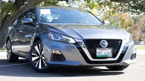 2021 Nissan Altima 2.5 SV