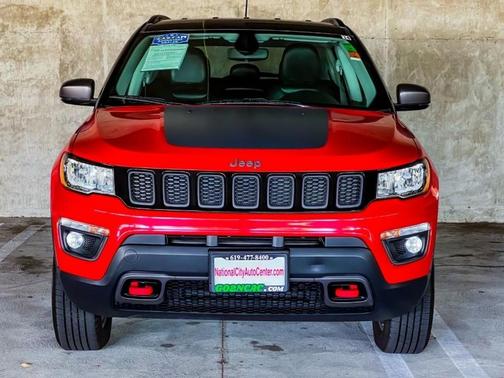 Photo 2 of 46 of 2019 Jeep Compass Trailhawk