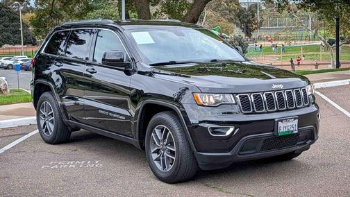 2019 Jeep Grand Cherokee Laredo E