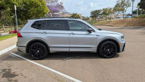 Pyrite Silver Metallic 2021 Volkswagen Tiguan 2.0T SE R-Line Black