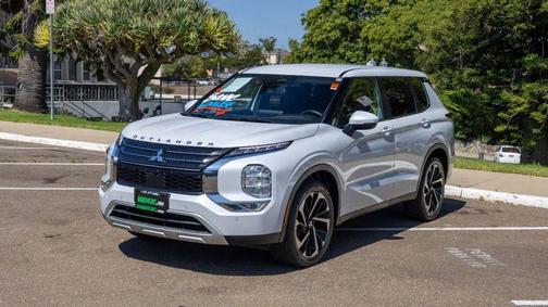 2024 Mitsubishi Outlander SE
