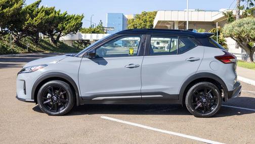 2023 Nissan Kicks SR