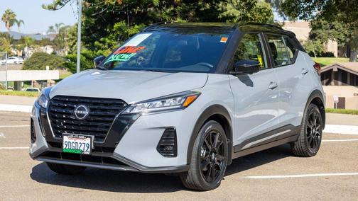 2023 Nissan Kicks SR