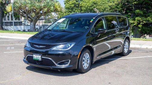 2019 Chrysler Pacifica Touring-L