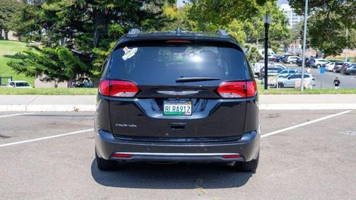 2019 Chrysler Pacifica Touring-L