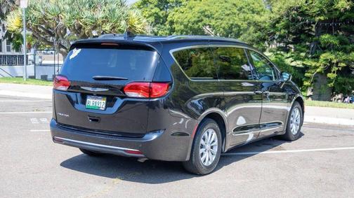 2019 Chrysler Pacifica Touring-L