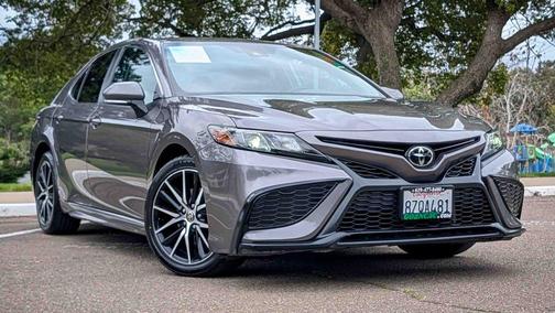 2022 Toyota Camry SE