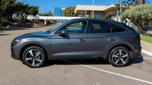 Daytona Gray Pearl Effect 2023 Audi Q5 45 S line Premium Plus