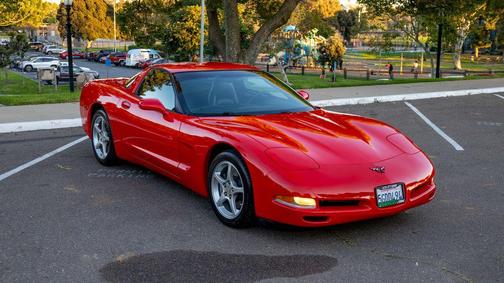 2004 Chevrolet Corvette Base