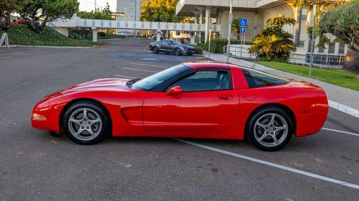 2004 Chevrolet Corvette Base