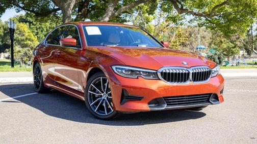 2019 BMW 330 i