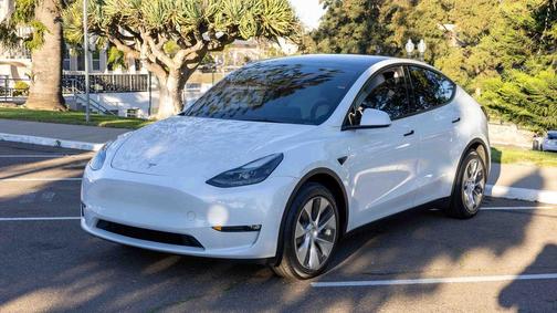 2023 Tesla Model Y Long Range