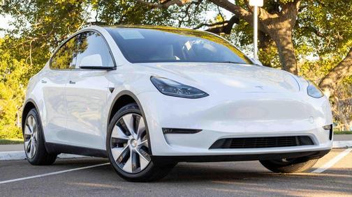 2023 Tesla Model Y Long Range
