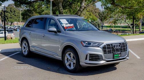 2022 Audi Q7 55 Premium