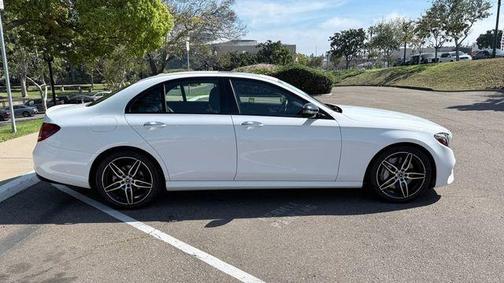 designo Diamond White Metallic 2019 Mercedes-Benz E-Class E 300