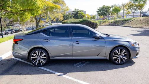 2021 Nissan Altima 2.5 SR