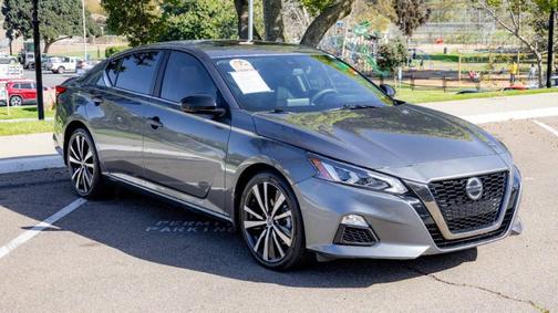 2021 Nissan Altima 2.5 SR