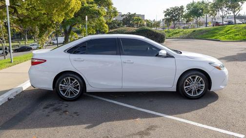 2017 Toyota Camry SE