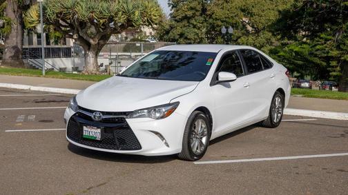 2017 Toyota Camry SE