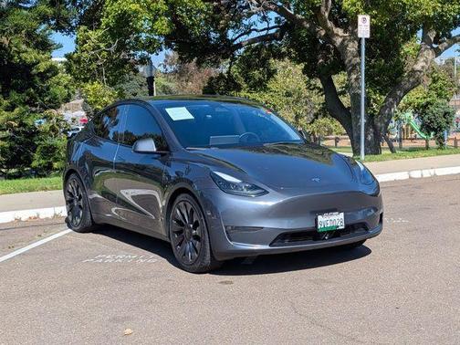 Midnight Silver Metallic 2023 Tesla Model Y Performance