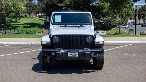 Bright White Clearcoat 2023 Jeep Gladiator Sport