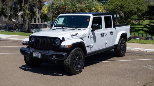 2023 Jeep Gladiator Sport