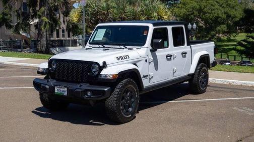 Bright White Clearcoat 2023 Jeep Gladiator Sport